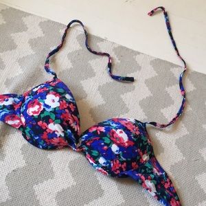Floral bikini top; padded
